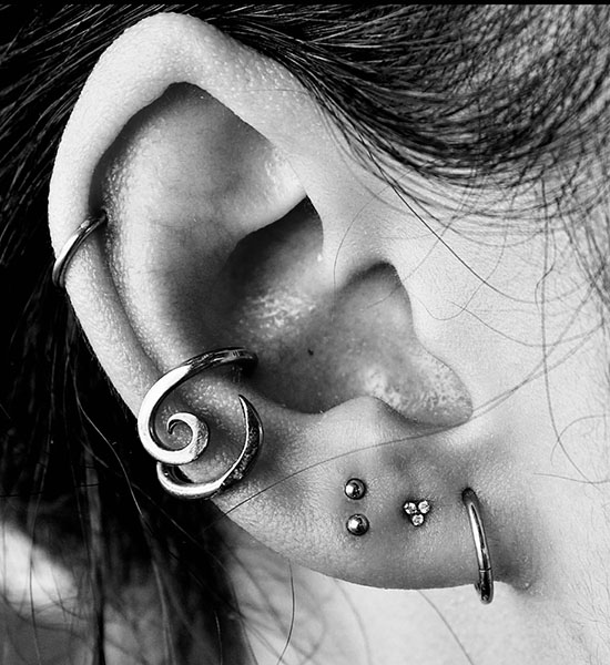 Mobile piercing store